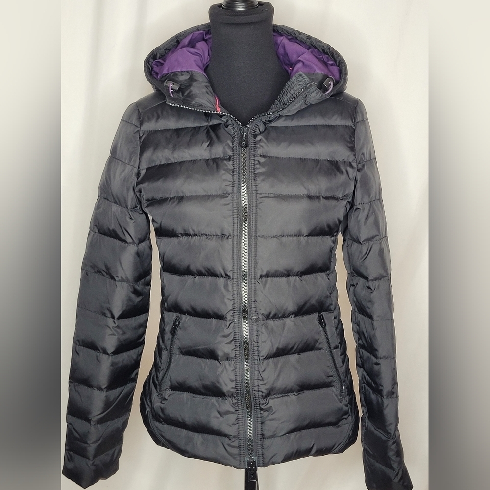 American Eagle Outfitters Black Puffer Jacket with Purple Lining